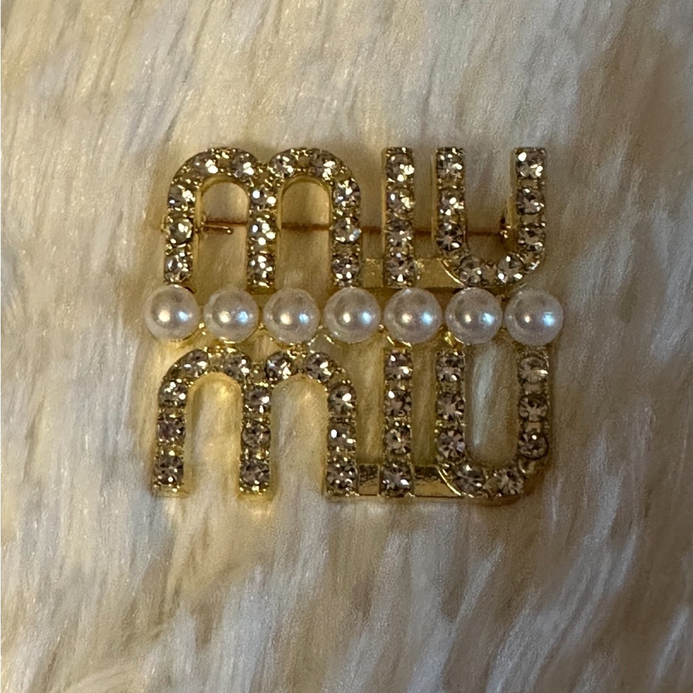 Brooch MIU MIU Design Inspired NEW